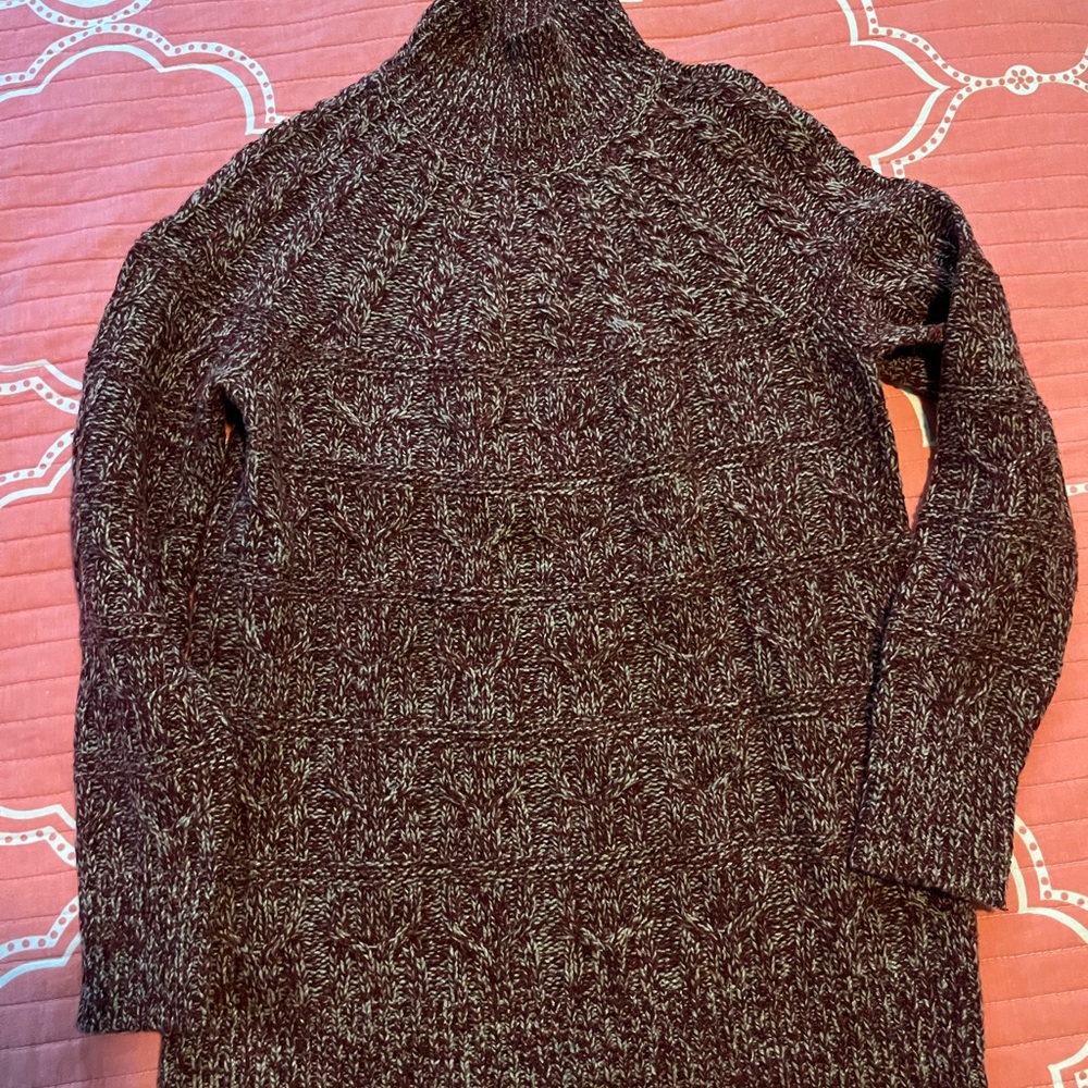 L.L. Bean Women's Maroon Turtleneck Sweater